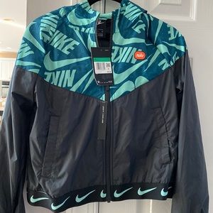 Nike Loose Fit Workout Jacket